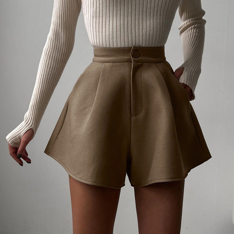 Timeless Chic Shorts - CELESTIA