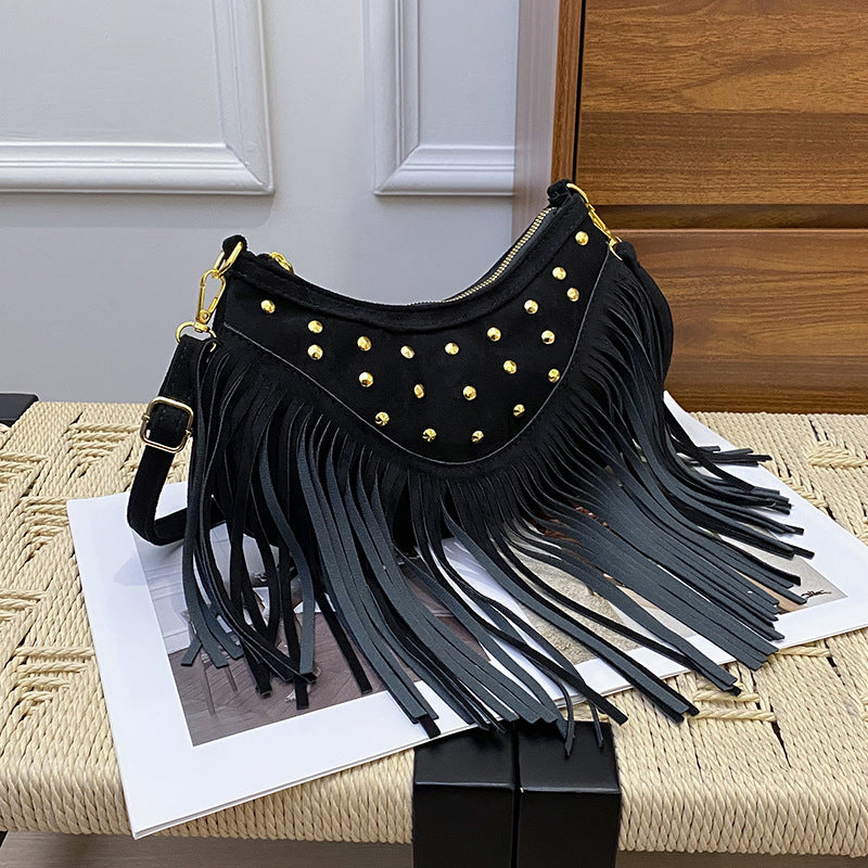 Retro Tassel Shoulder Bag - CELESTIA